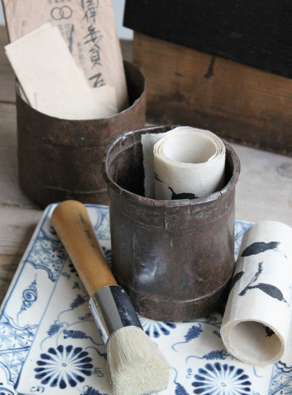 vintage-indian-paint-pots-pillolondon